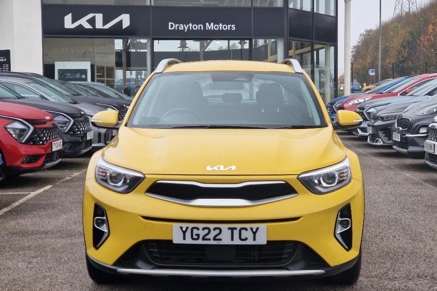 Used Kia Stonic 2022 for sale - 76371642: Photo 2