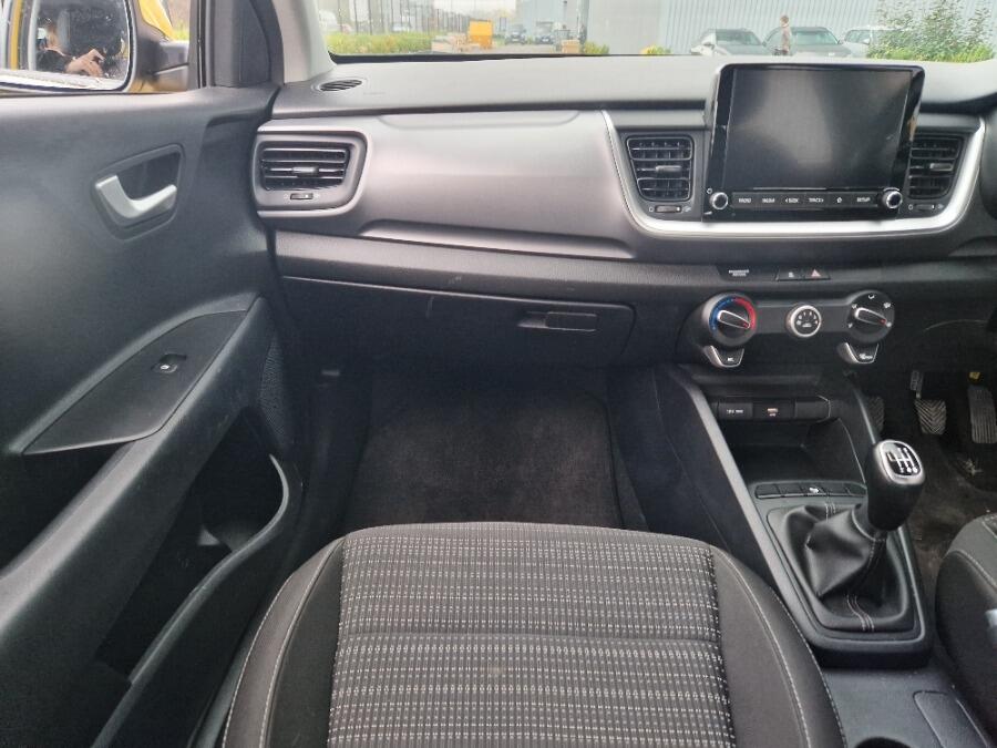 Used Kia Stonic 2022 for sale - 76371642: Photo 31