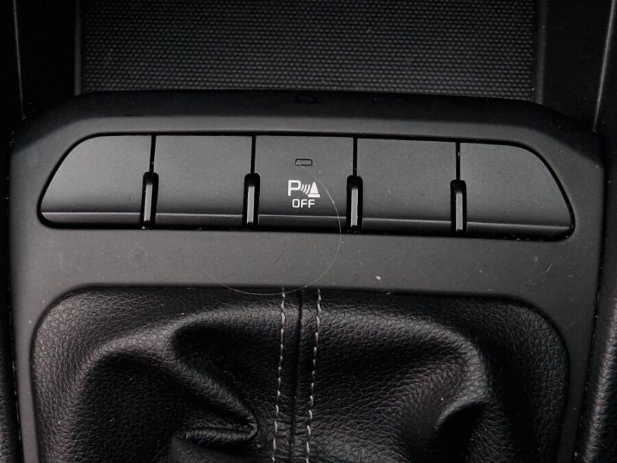 Used Kia Stonic 2022 for sale - 76371642: Photo 42