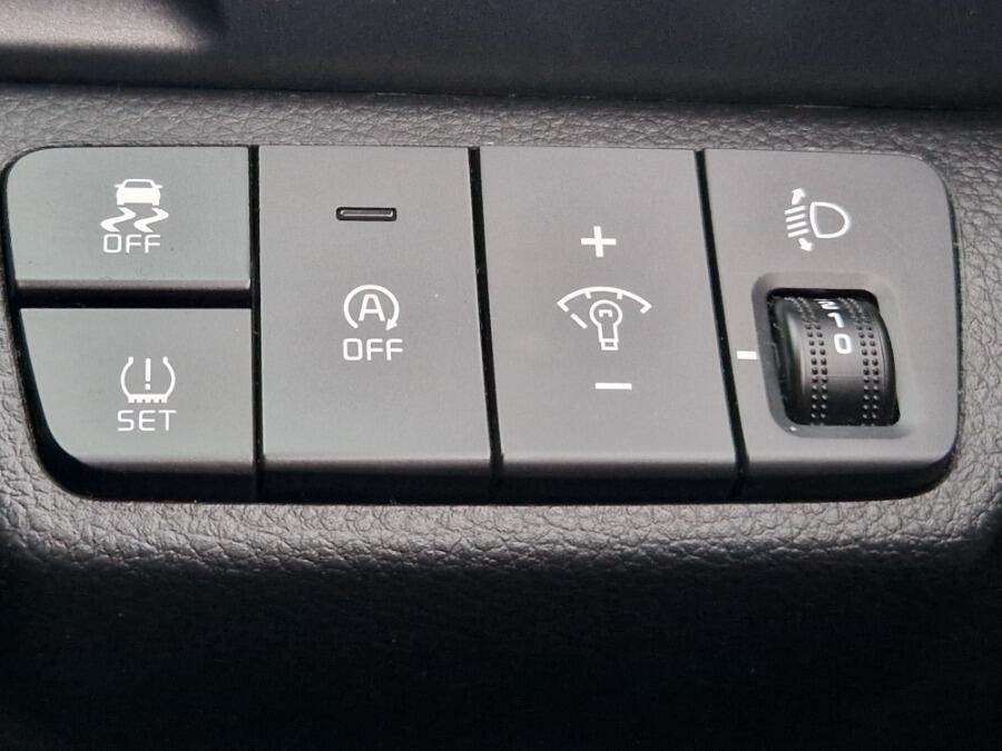 Used Kia Stonic 2022 for sale - 76371642: Photo 43