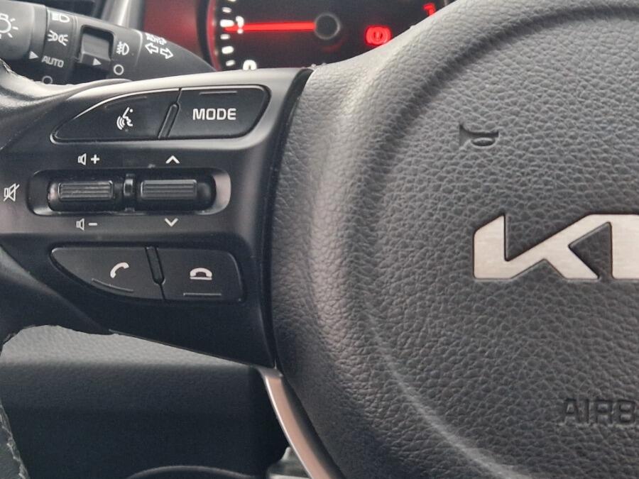 Used Kia Stonic 2022 for sale - 76371642: Photo 45