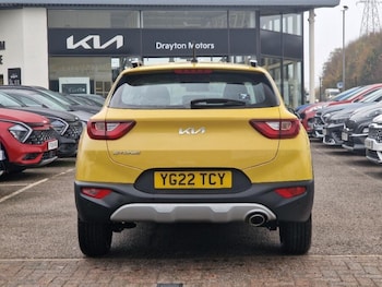 Used Kia Stonic 2022 for sale - 76371642: Photo