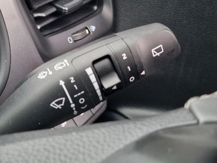 Used Kia Stonic 2022 for sale - 76371642: Photo 51