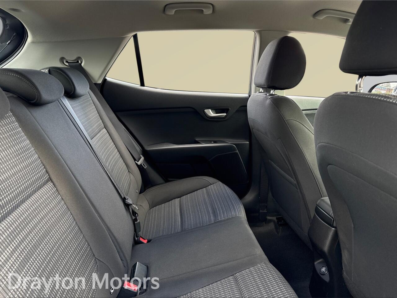 Used Kia Stonic 2022 for sale - 77824455: Photo 17