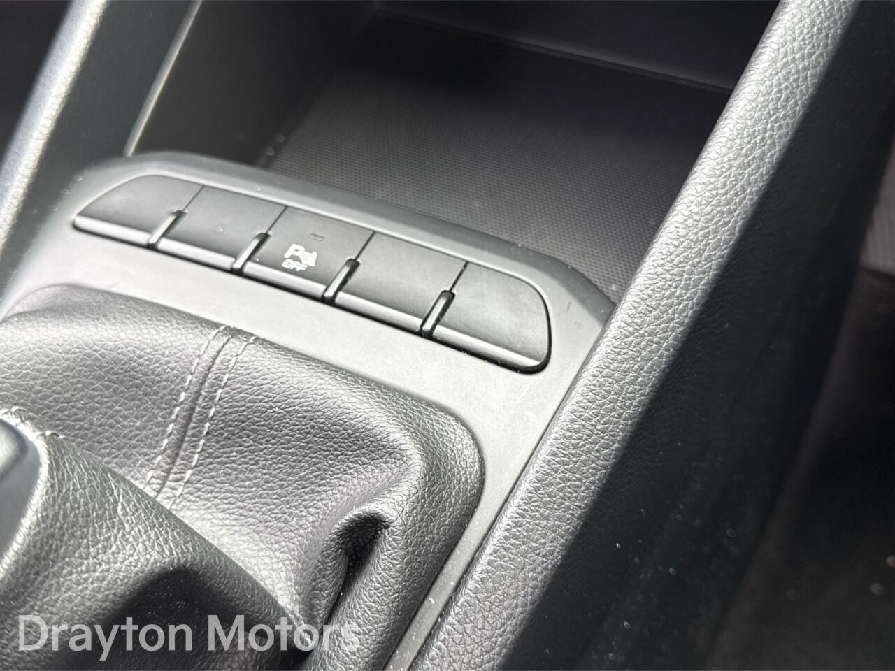 Used Kia Stonic 2022 for sale - 77824455: Photo 27