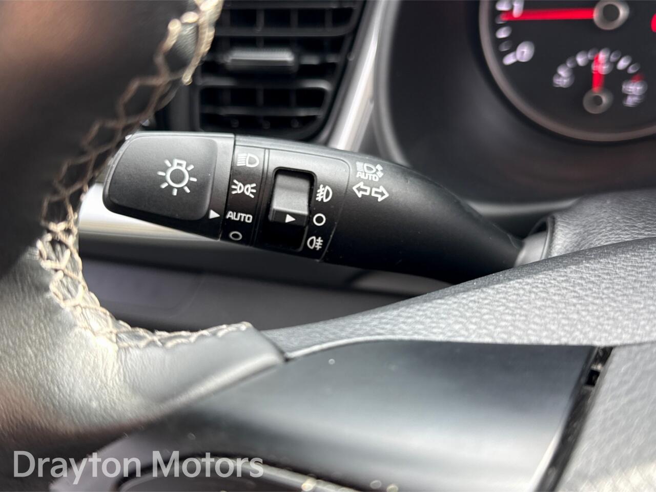 Used Kia Stonic 2022 for sale - 77824455: Photo 29