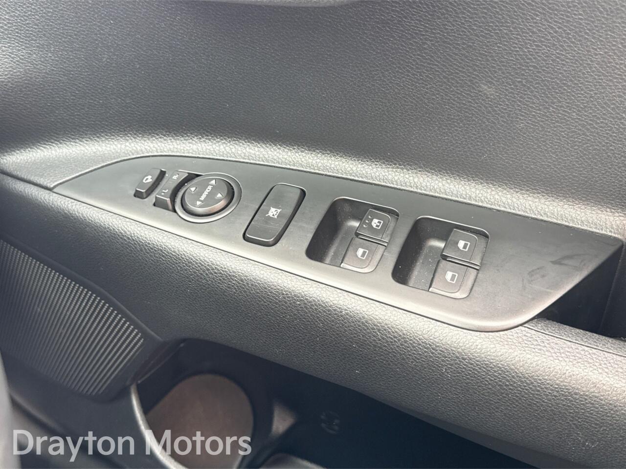Used Kia Stonic 2022 for sale - 77824455: Photo 30