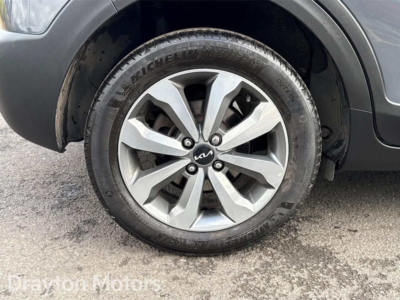 Used Kia Stonic 2022 for sale - 77824455: Photo 41