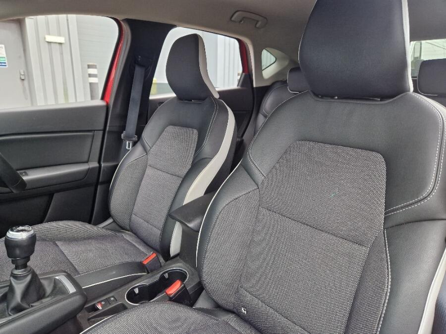 Used Renault Captur 2021 for sale - 76926155: Photo 28