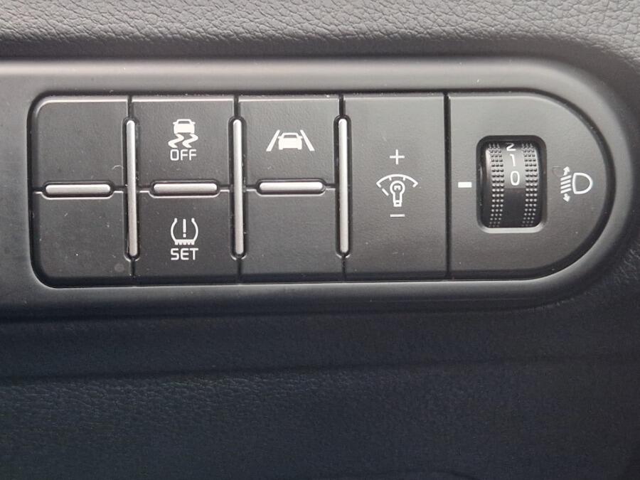 Used Kia XCeed 2024 for sale - 76348946: Photo 30