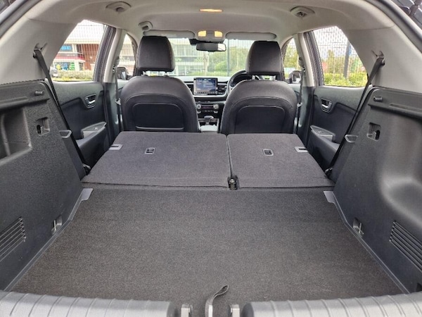 Used Kia Stonic 2024 for sale - 76227069: Photo 59