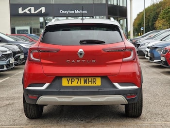 Used Renault Captur 2021 for sale - 76247105: Photo