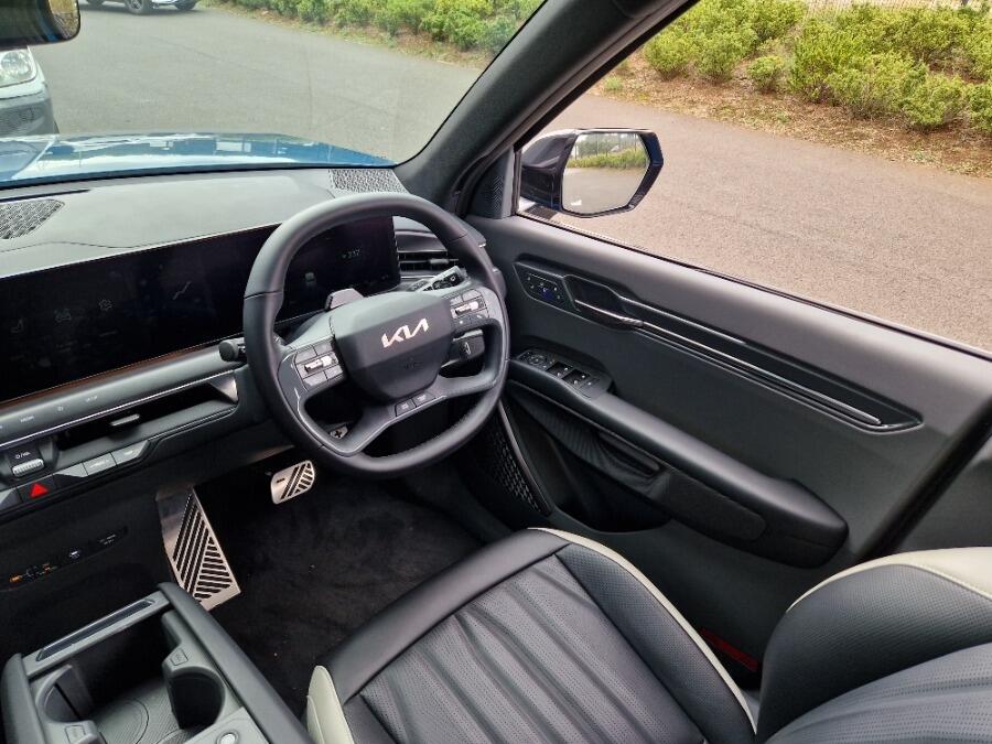 Vehicle 76