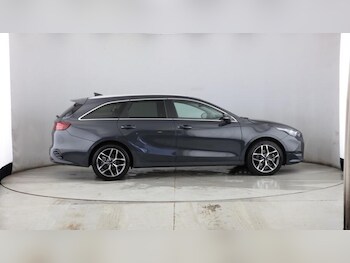 Used Kia Ceed 2025 for sale - 78375779: Photo