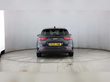 Used Kia Ceed 2025 for sale - 78375779: Photo