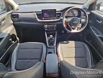 Used Kia Stonic 2025 for sale - 79387587: Photo