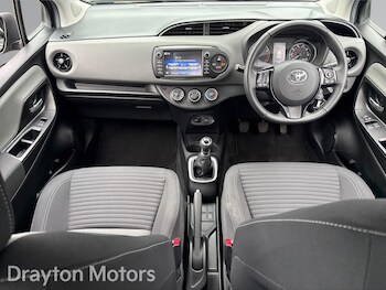 Used Toyota Yaris 2019 for sale - 77882871: Photo