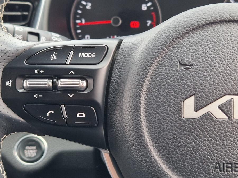 Used Kia Stonic 2025 for sale - 76360546: Photo 33