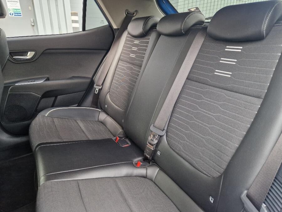Used Kia Stonic 2025 for sale - 76360546: Photo 46