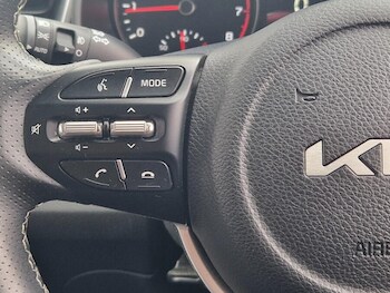 Used Kia Stonic 2022 for sale - 76227921: Photo 3