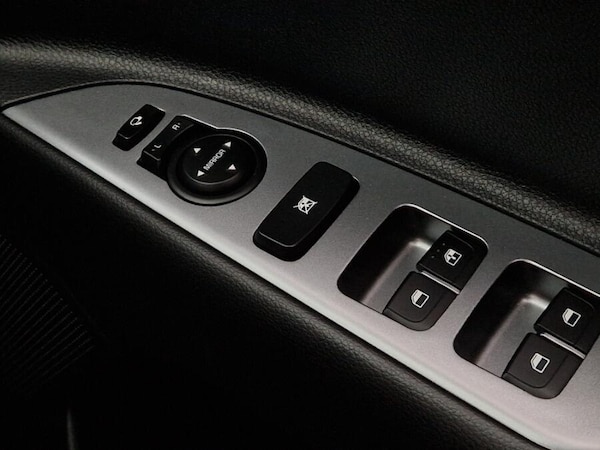 Used Kia Stonic 2022 for sale - 76227921: Photo 76