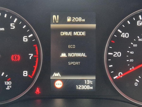 Used Kia Stonic 2022 for sale - 76227921: Photo 77