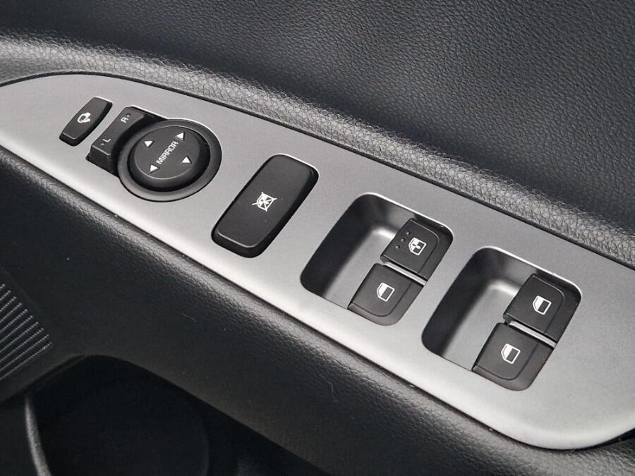 Used Kia Stonic 2024 for sale - 77320184: Photo 68