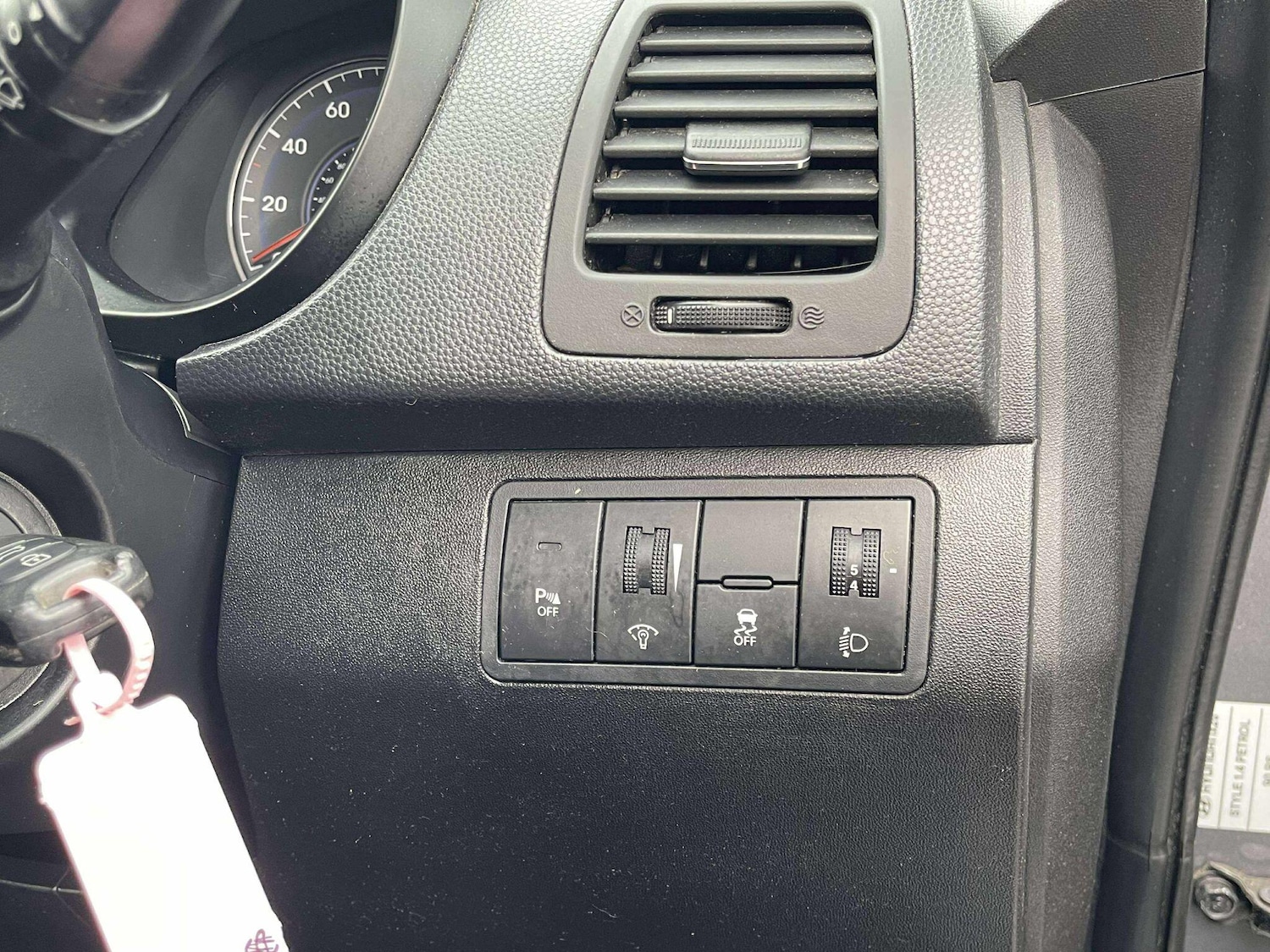 Used Hyundai Ix20 2013 for sale - 77695523: Photo 34