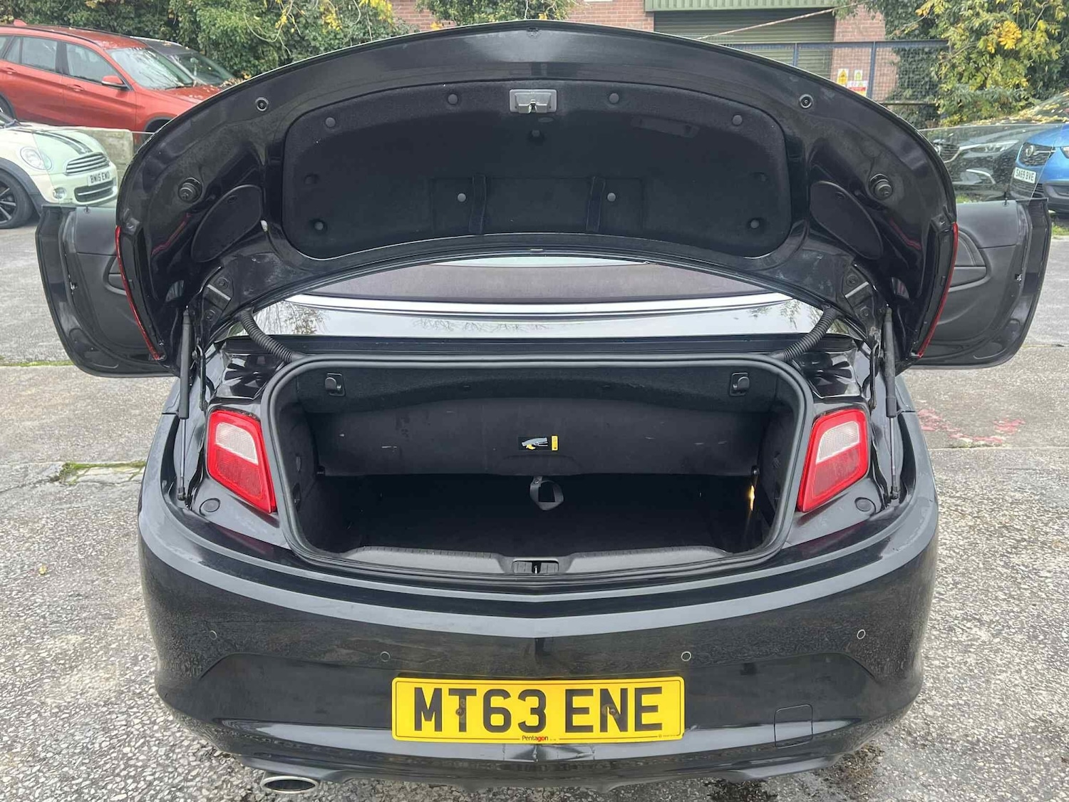 Used Vauxhall Cascada 2013 for sale - 76527683: Photo 46