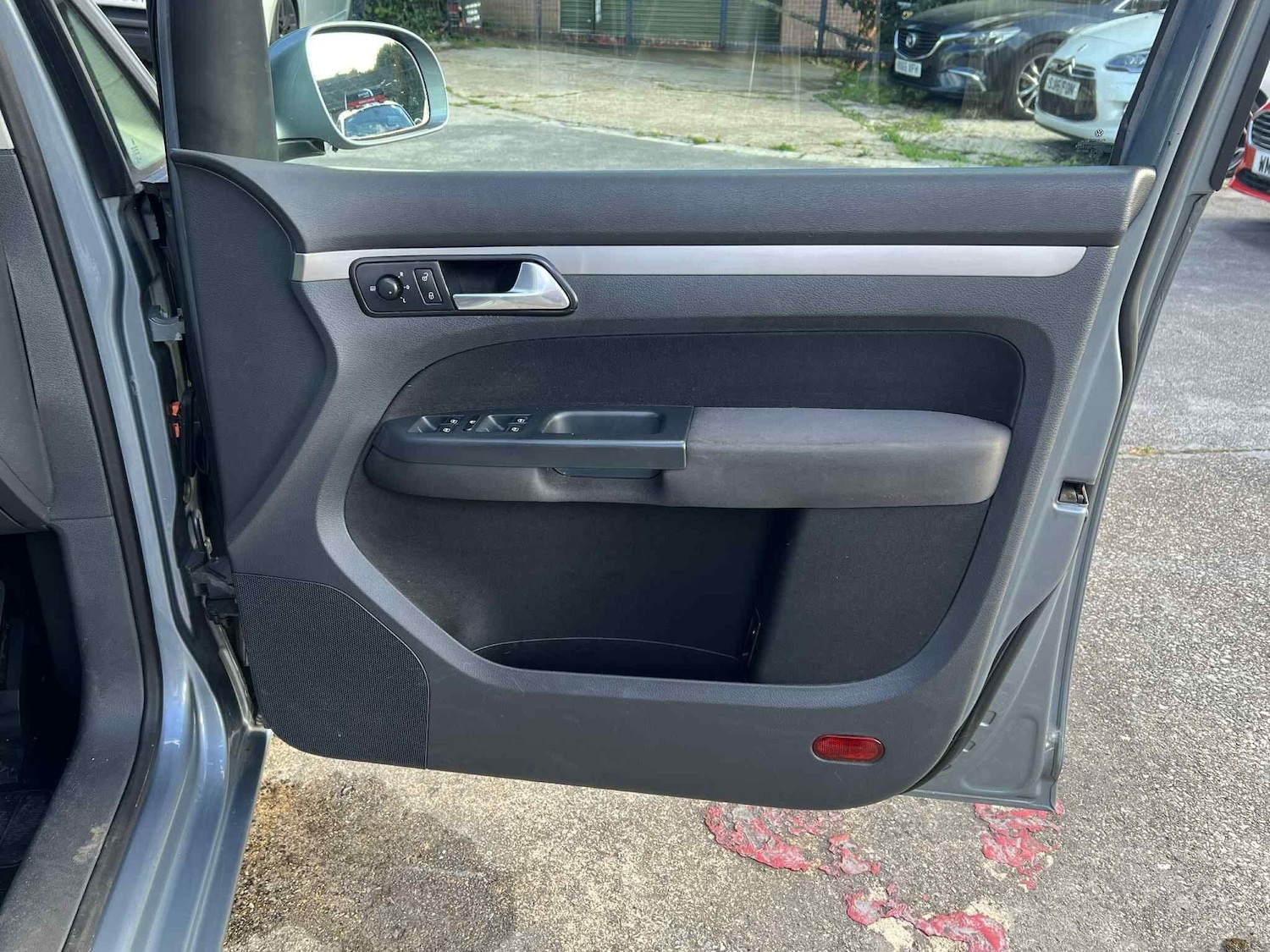 Used Volkswagen Touran 2007 for sale - 76995528: Photo 28