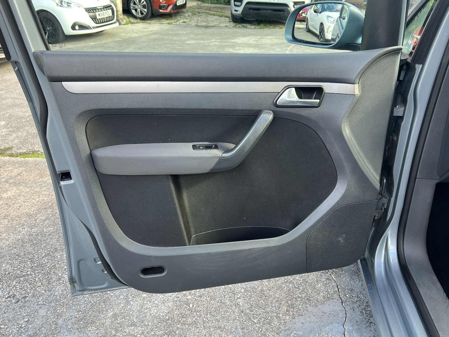 Used Volkswagen Touran 2007 for sale - 76995528: Photo 29