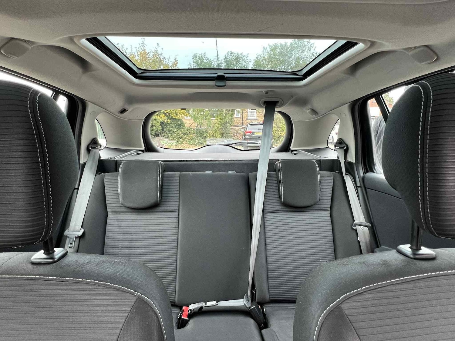 Used Renault Clio 2012 for sale - 76992447: Photo 20