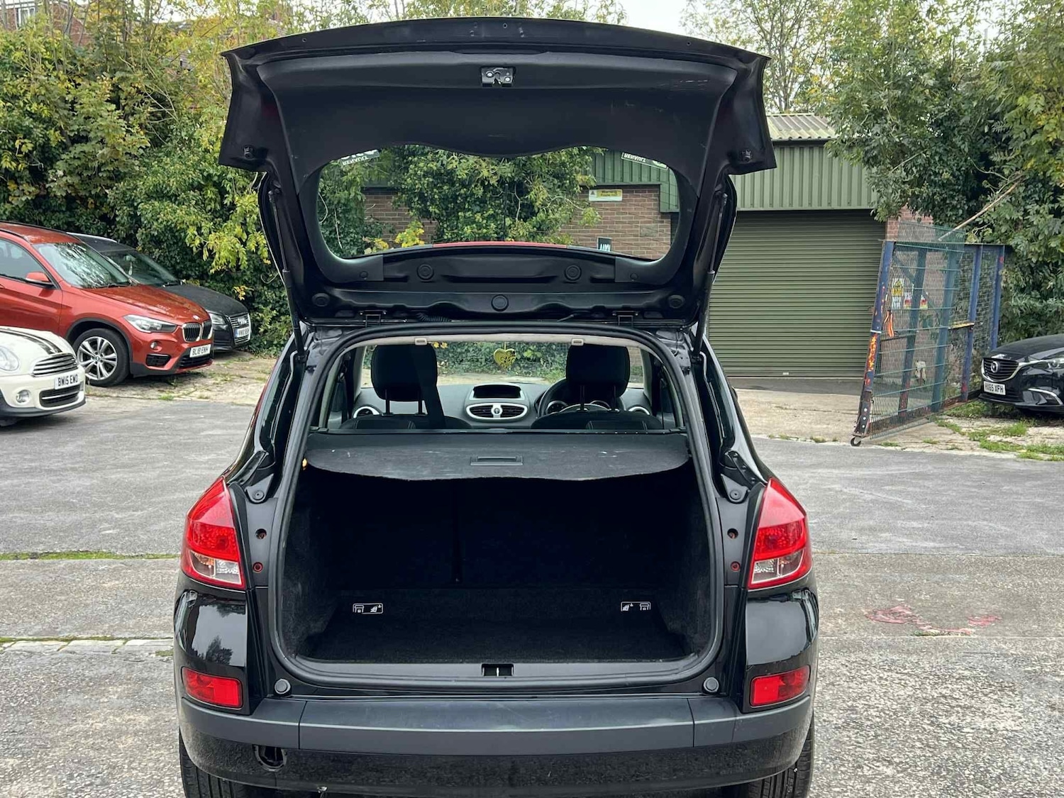 Used Renault Clio 2012 for sale - 76992447: Photo 39