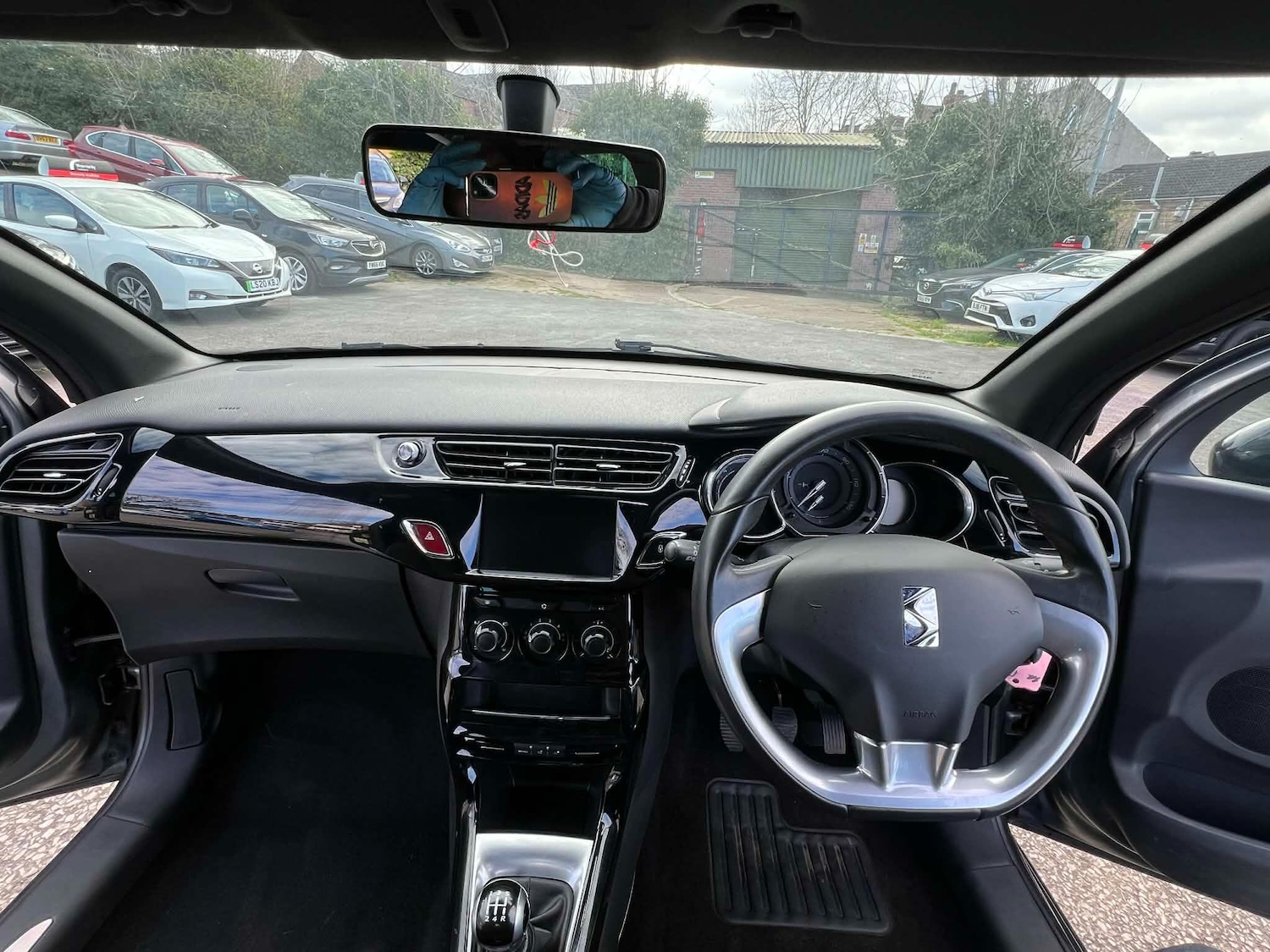 Used DS Automobiles DS 3 2015 for sale - 78147999: Photo 32