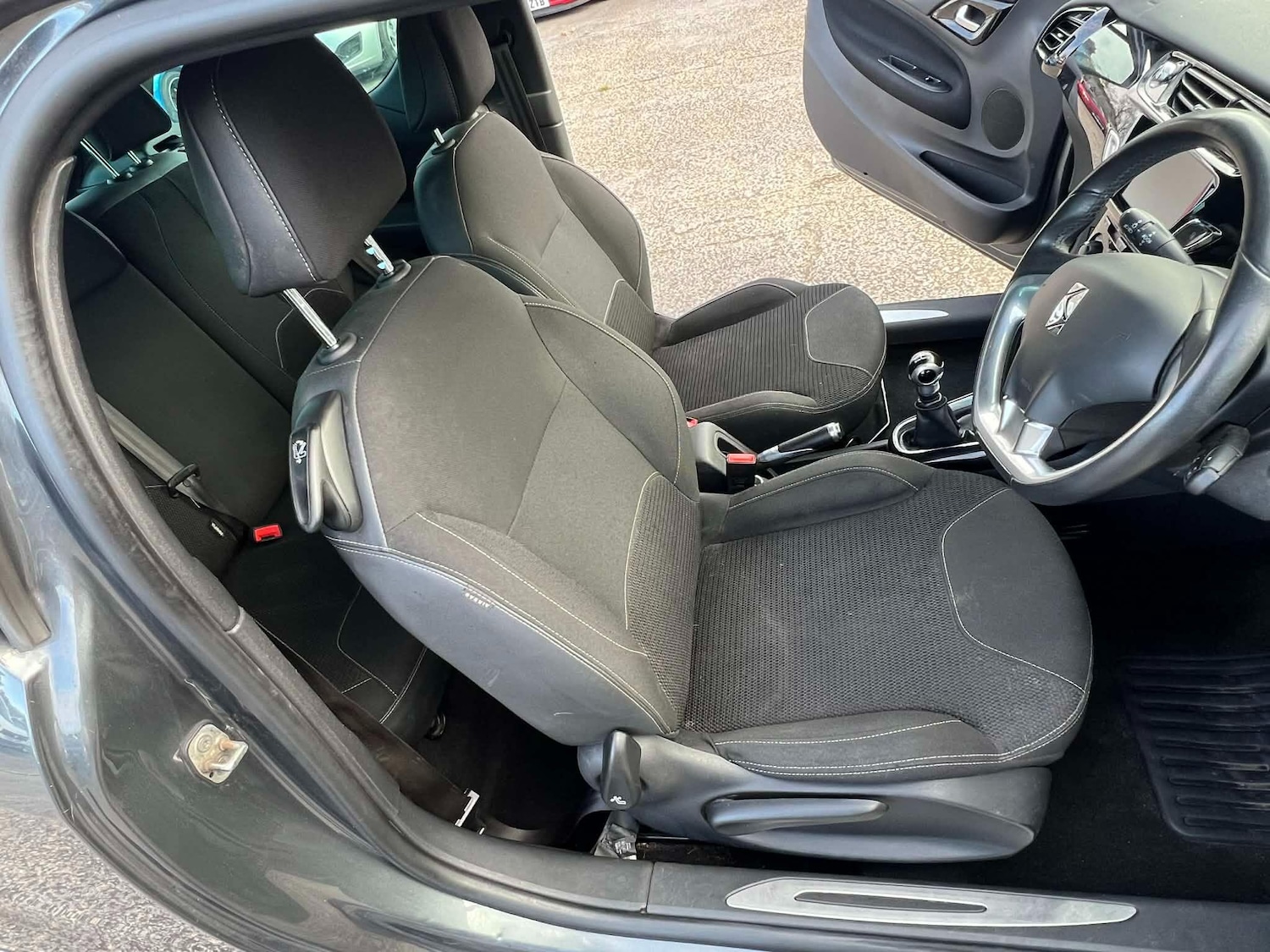 Used DS Automobiles DS 3 2015 for sale - 78147999: Photo 36