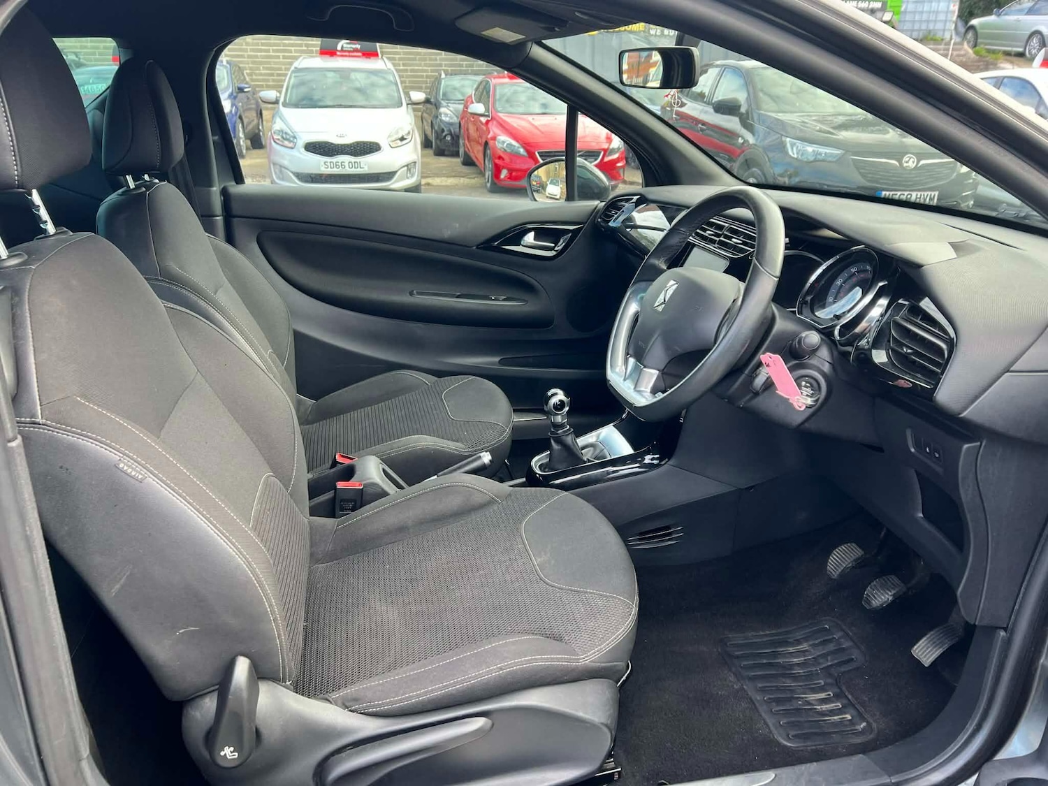 Used DS Automobiles DS 3 2015 for sale - 78147999: Photo 37