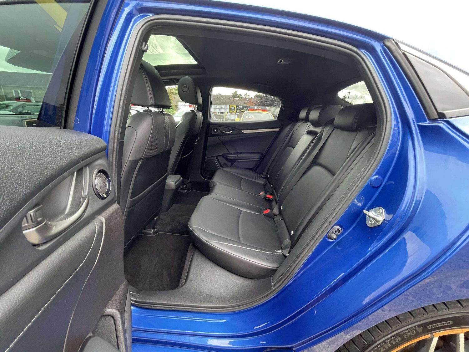 Used Honda Civic 2018 for sale - 76060670: Photo 36