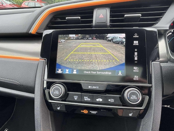 Used Honda Civic 2018 for sale - 76060670: Photo 48