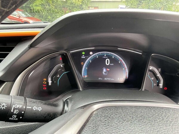 Used Honda Civic 2018 for sale - 76060670: Photo 50