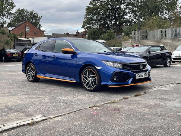 Used Honda Civic 2018 for sale - 76060670: Photo 5