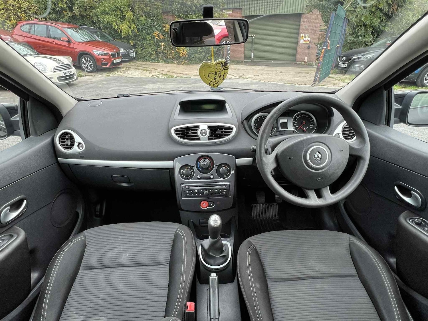Used Renault Clio 2012 for sale - 76472551: Photo 15