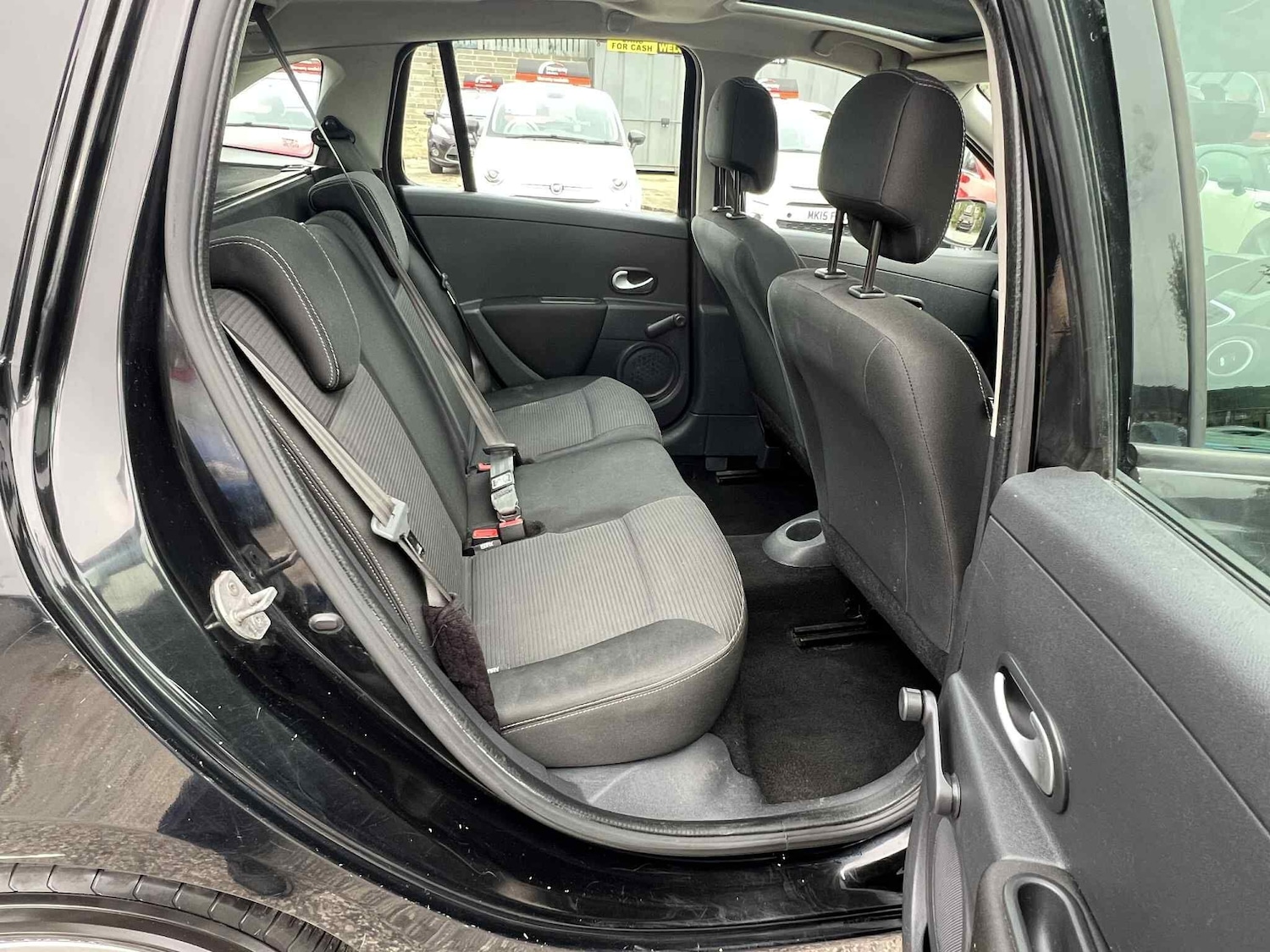 Used Renault Clio 2012 for sale - 76472551: Photo 21