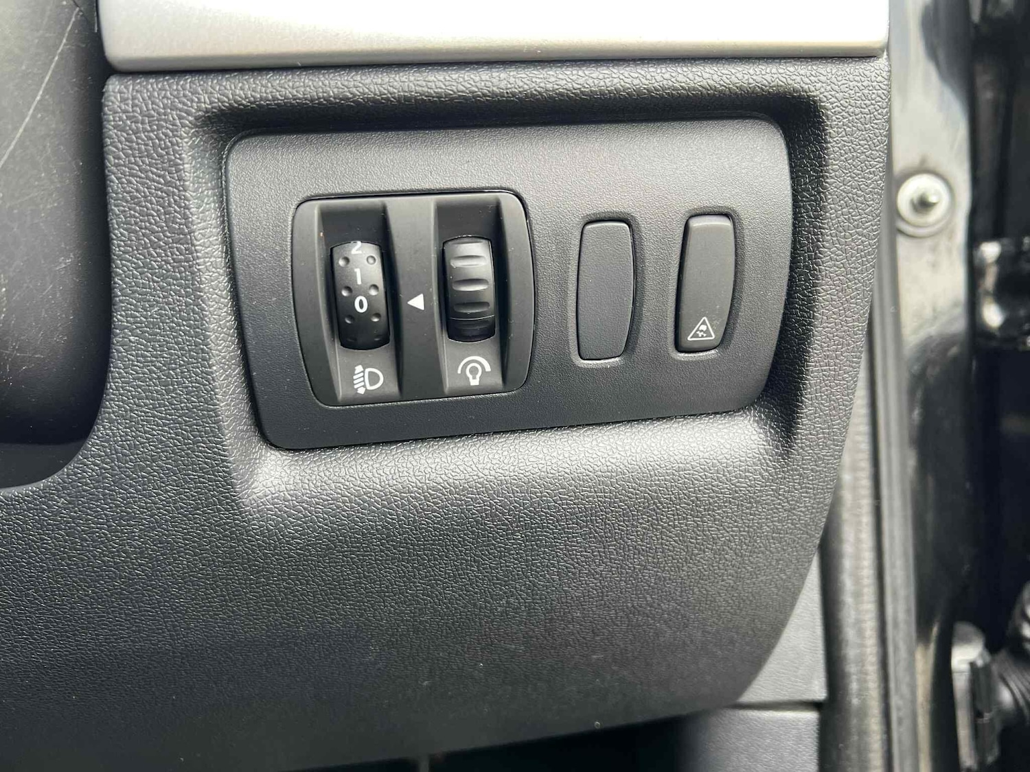 Used Renault Clio 2012 for sale - 76472551: Photo 25