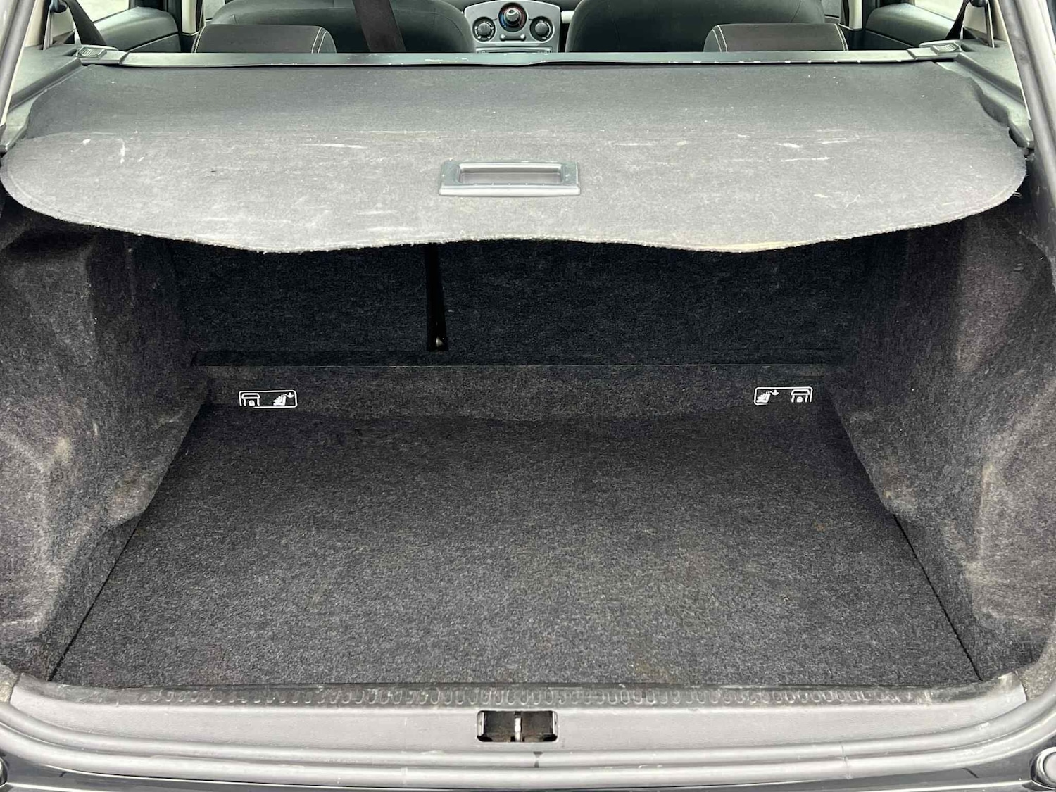 Used Renault Clio 2012 for sale - 76472551: Photo 38