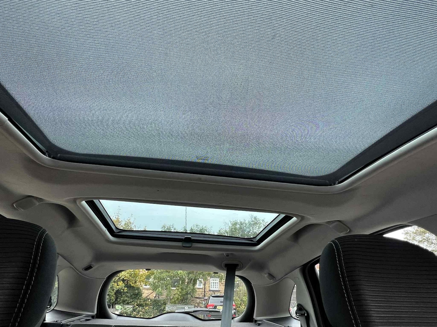 Used Renault Clio 2012 for sale - 76472551: Photo 41