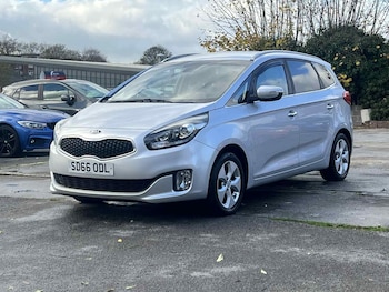 Used Kia Carens 2016 for sale - 78797266: Photo