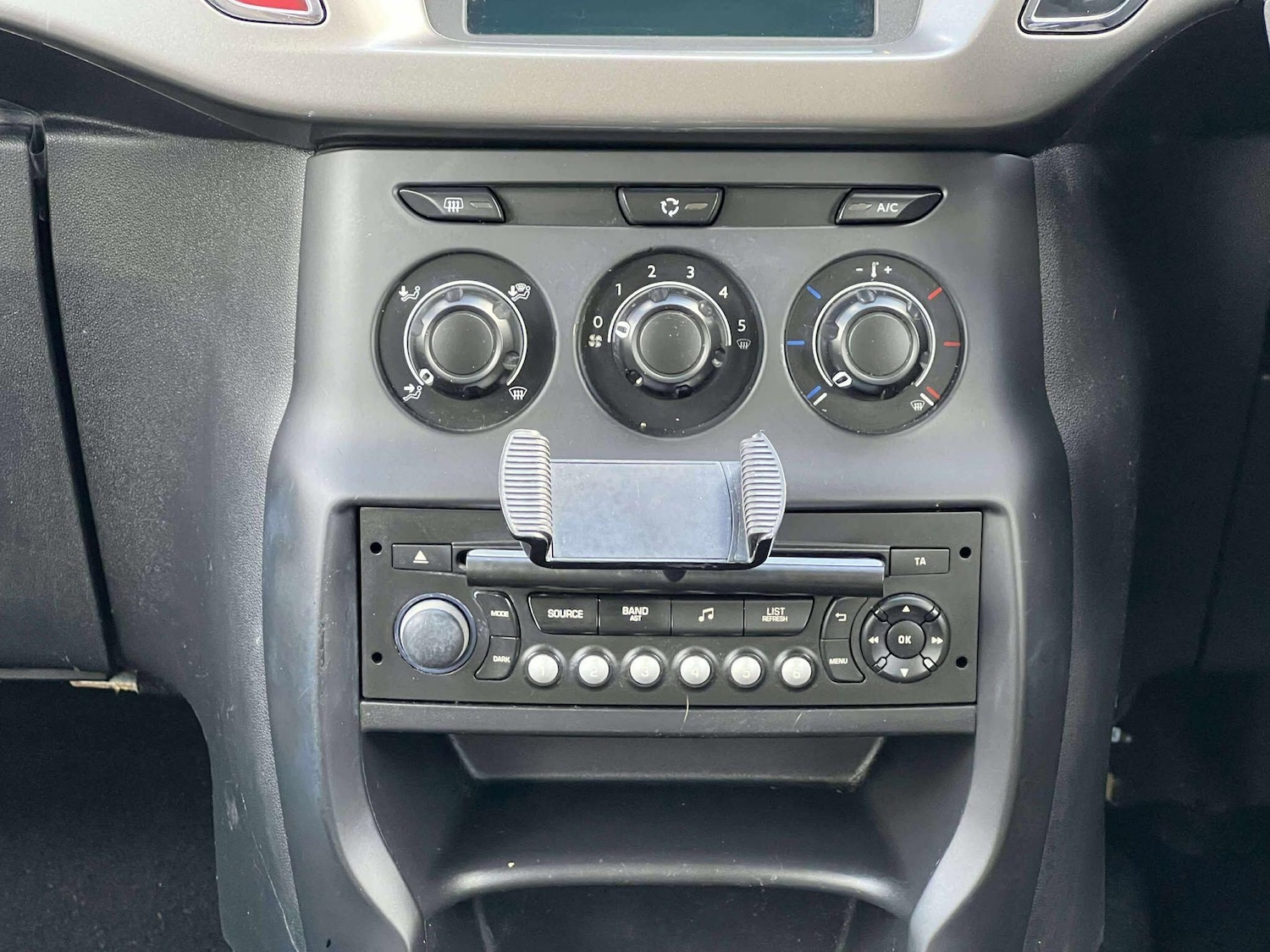 Used Citroen C3 2015 for sale - 76989382: Photo 28