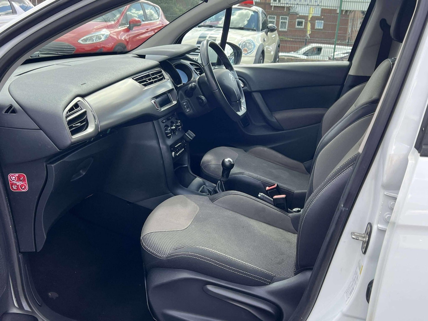 Used Citroen C3 2015 for sale - 76989382: Photo 45