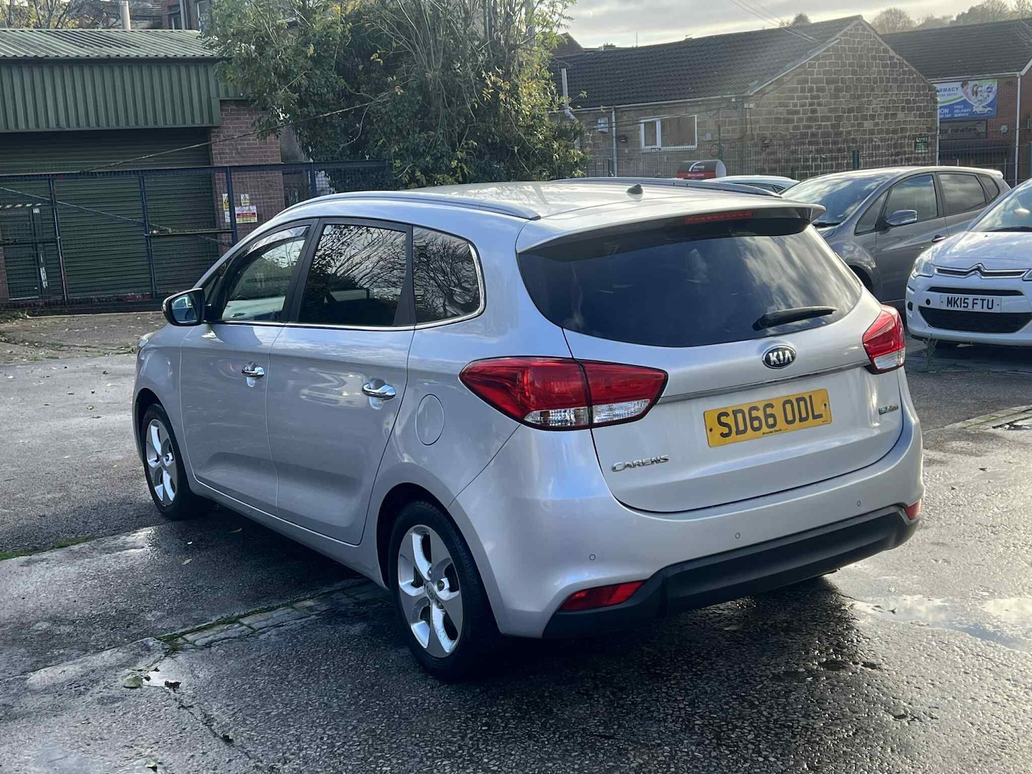 Used Kia Carens 2016 for sale - 76658611: Photo 10