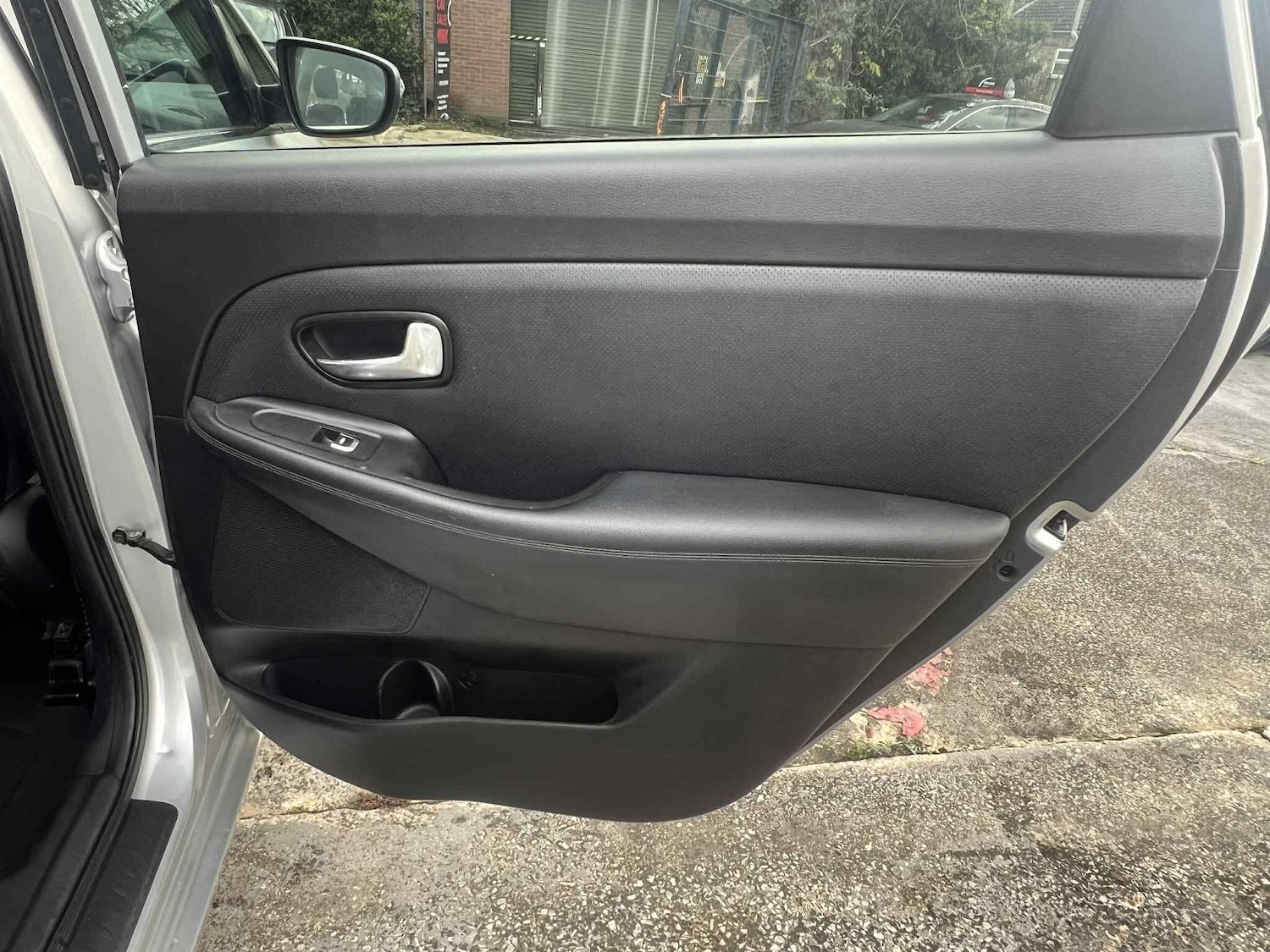 Used Kia Carens 2016 for sale - 76658611: Photo 34